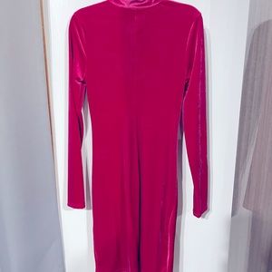 NWOT-Pink velvet dress size medium